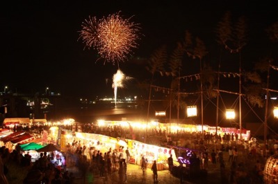 鶴市花傘鉾祭花火大会の画像